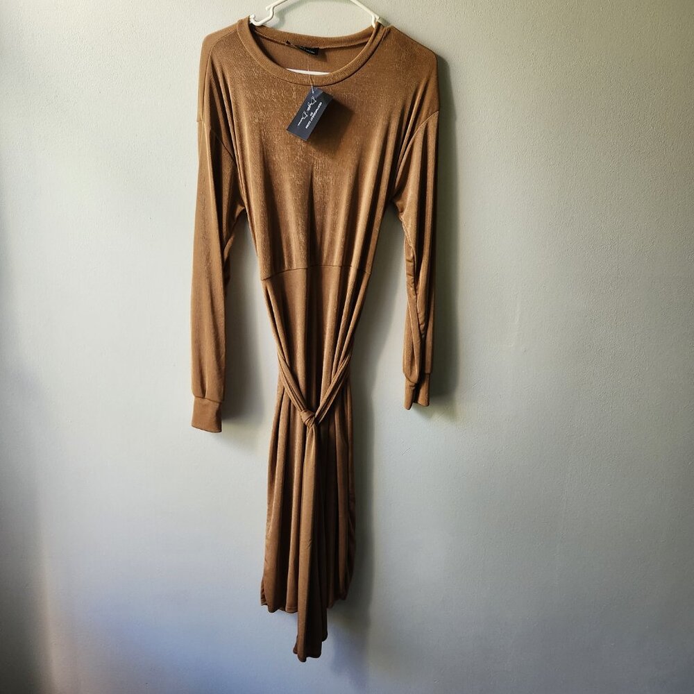 NWT Flattering Bodycon Tie Waist Party Dress